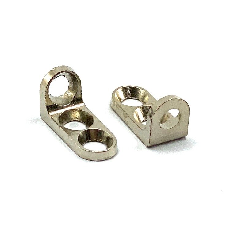 CANTONEIRA 3 FUROS CROMADA MACIÇA 100 UNIDADES